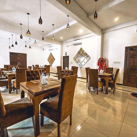 Hotel Northway Vavuniya Exterior photo